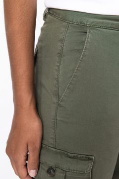 Ausgewaschene Cargohose für Damen, Foto 9